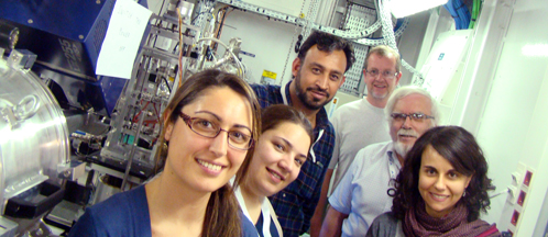ALBA and CDRSP researchers inside the experimental hutch of NCD beamline.